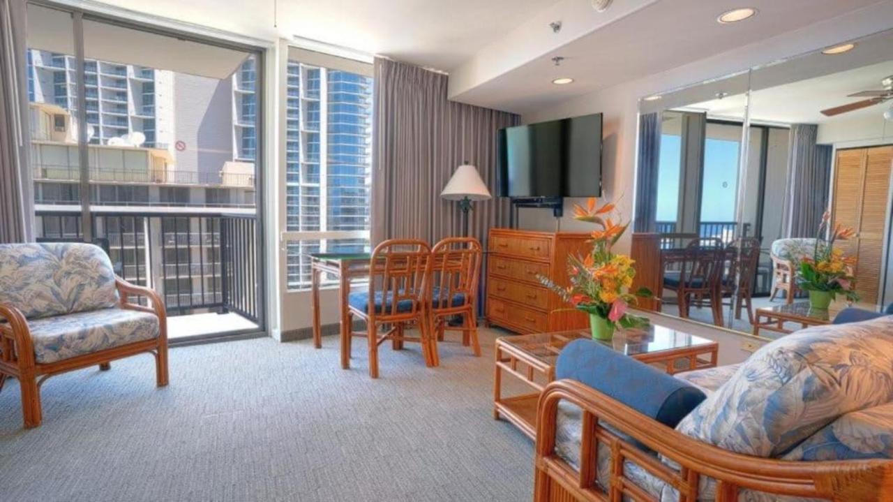 Private Condos In Waikiki, Private Car Rental Included, Beach Gear And Camping Gear Honolulu Esterno foto