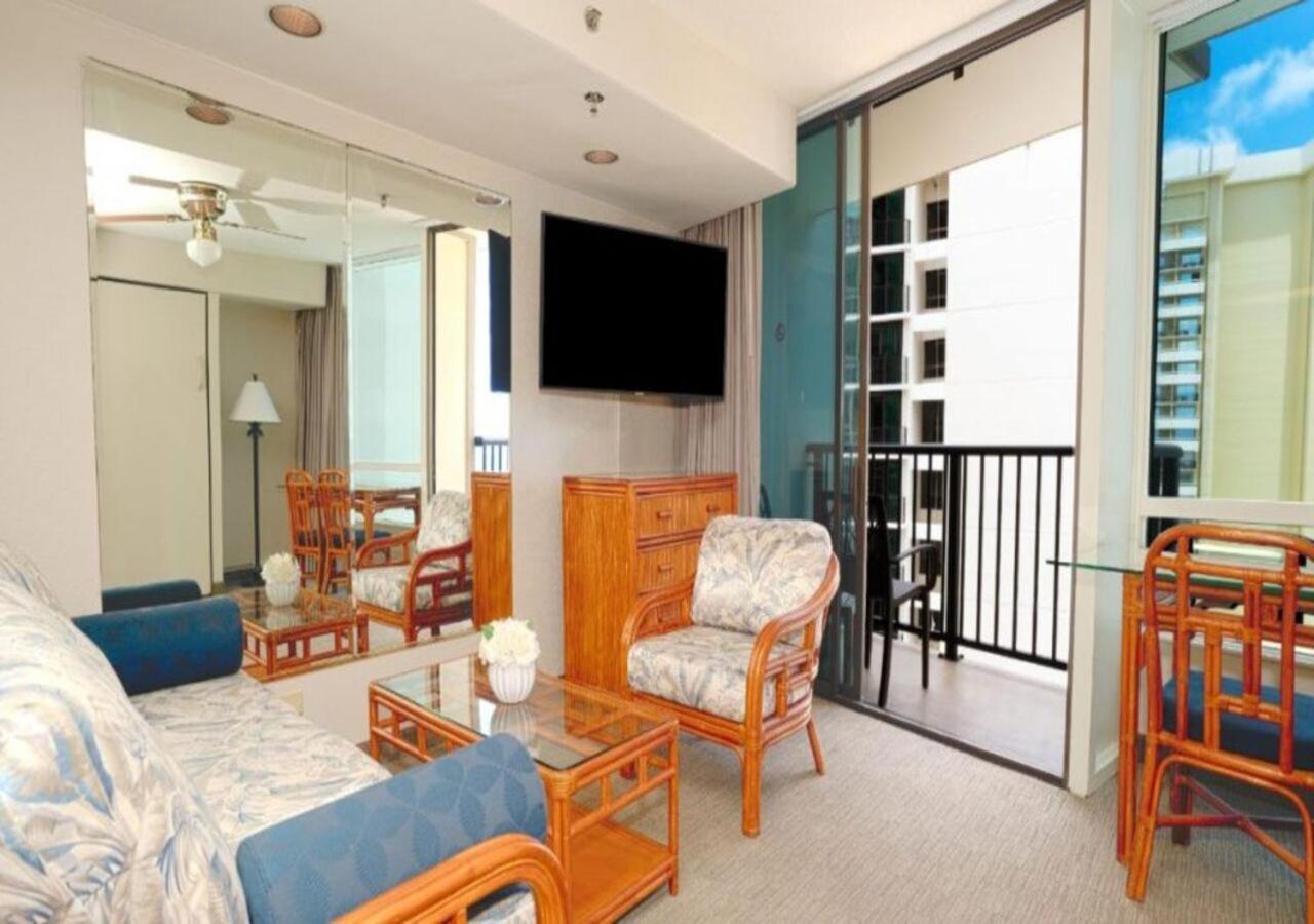 Private Condos In Waikiki, Private Car Rental Included, Beach Gear And Camping Gear Honolulu Esterno foto