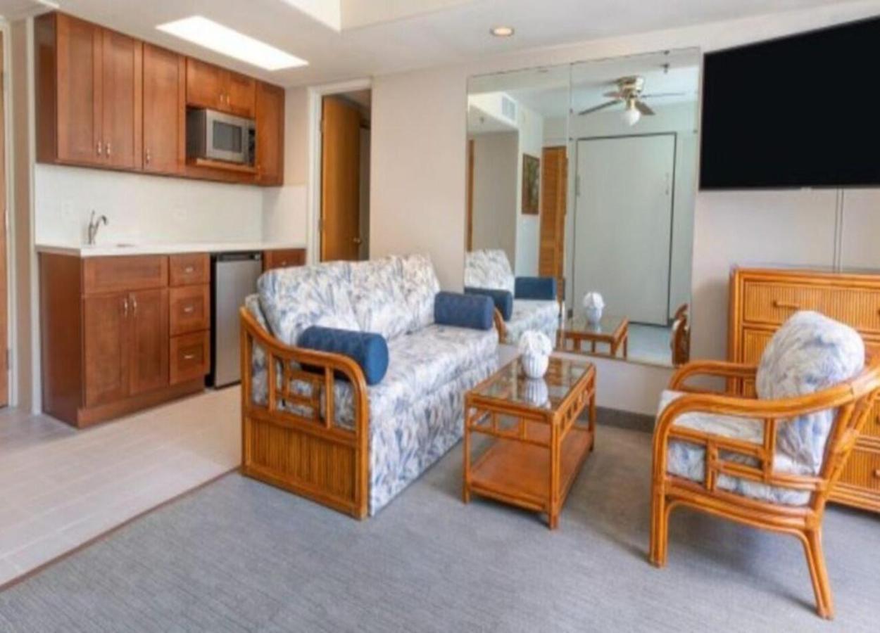 Private Condos In Waikiki, Private Car Rental Included, Beach Gear And Camping Gear Honolulu Esterno foto